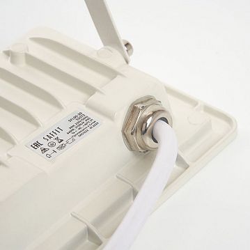 55072 Прожектор светодиодный, 2835SMD, 30W 6400K  AC230V/50Hz IP65, белый в компактном корпусе, SFL90-30  - фотография 5